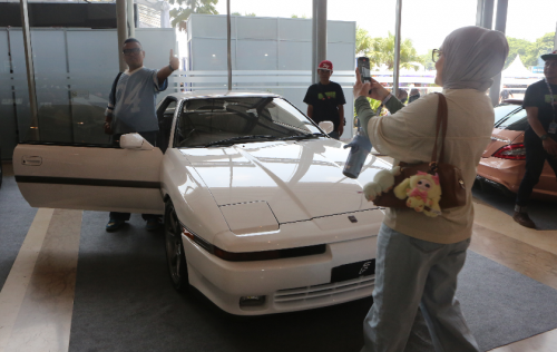 Deretan Mobil Modifikasi Gokil IMX 2025, Starlet Rafi Ahmad, Gran Max Komeng Sampai Angkot Praz