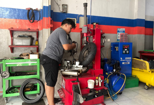 Update Harga Ban Motor Honda PCX dan Yamaha NMAX Terbaru di Moto Xpress