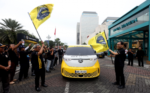 Kisah Rainer Zietlow Keliling Dunia ke 75 Negara Sejauh 80.000 Km Kendarai Mobil Listrik VW ID. BUZZ