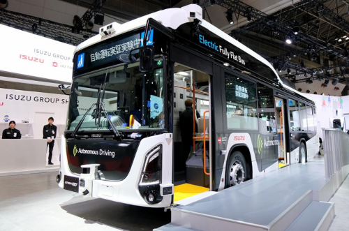 Isuzu Hadirkan D-Max 2026, Mesin Multi-fuel dan Truk Berteknologi ADAS di JMS 2025