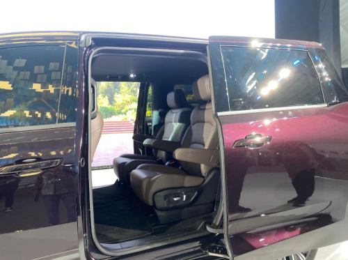 Penantang Innova Zenix Hadir, Wuling Darion EV dan PHEV Resmi Meluncur, Ini Spek Lengkapnya