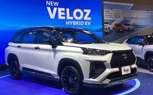 Harga Toyota New Veloz Hybrid EV Bikin Pemilik Veloz Bensin Menyesal?