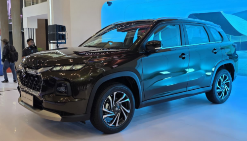 Suzuki Grand Vitara Minor Change Diperkenalkan di GJAW 2025, Tanda Akan Ada Suzuki Vitara Listrik?