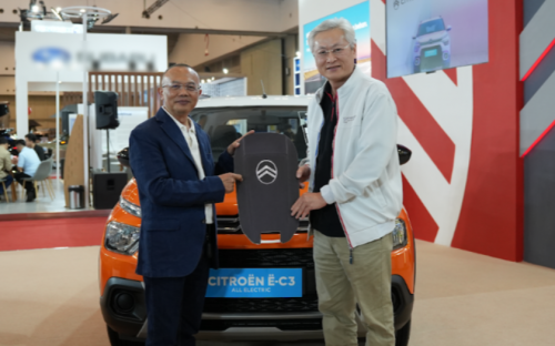 Citroën Resmi Serahkan Unit Ë-C3 All Electric untuk Armada Taksi Express