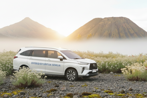 Toyota Veloz Hybrid EV Sapa Komunitas Lokal Usai Tempuh Perjalanan 3.000 Km