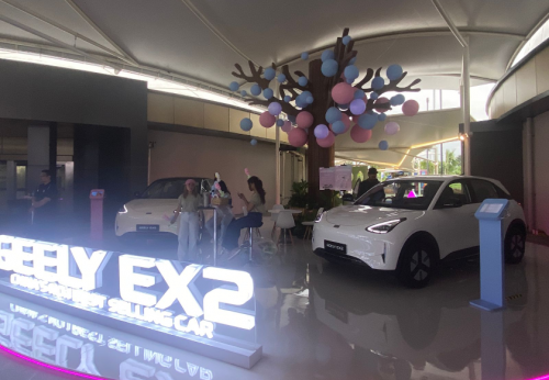 Bernuansa Pink, Acara Geely EX2 di Spike Air Dome Berlangsung Meriah