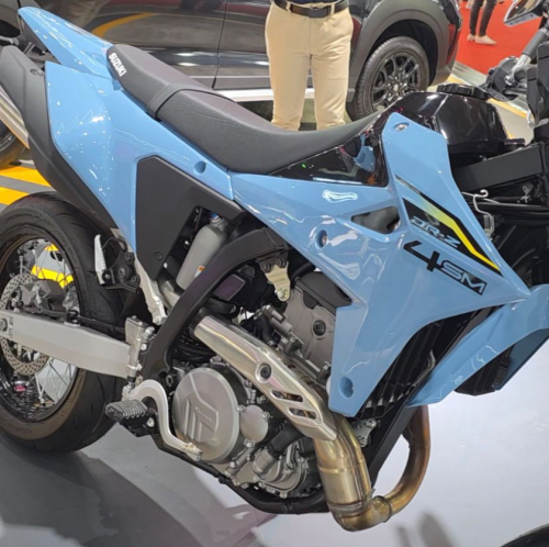 Ada V-Strom 250 SX, Tapi Suzuki DR-Z 4SM yang Bikin Pengunjung IIMS 2026 Gagal Fokus