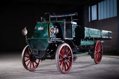 130 Tahun Mercedes-Benz Trucks, Lompatan Besar dari Mesin 2 Silinder ke Era Listrik eActros 600