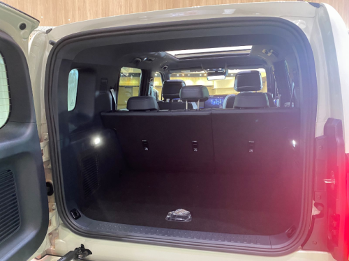 Mengenal Lebih Dekat Denza B5 PHEV, SUV Mewah Estimasi Harga Rp1,2 Miliar