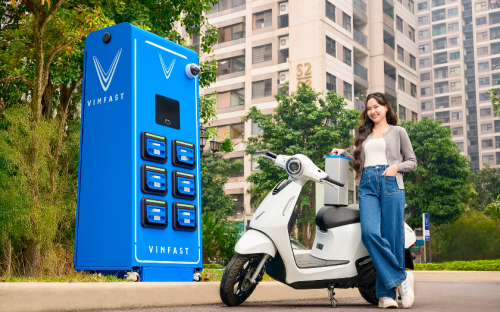 Vingroup Hadirkan Solusi Hemat Berkendara di Era Kenaikan Harga BBM