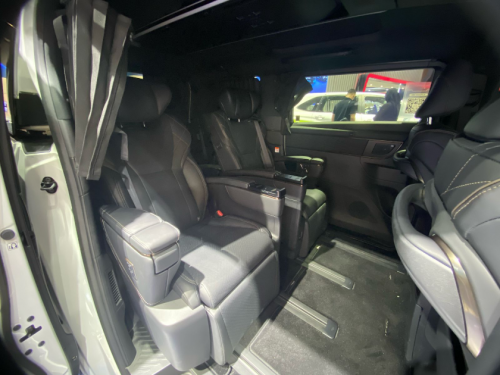 Punya Duit 1 Miliar, Pilih Kia Carnival HEV atau Toyota Alphard HEV, Begini Spek dan Harganya