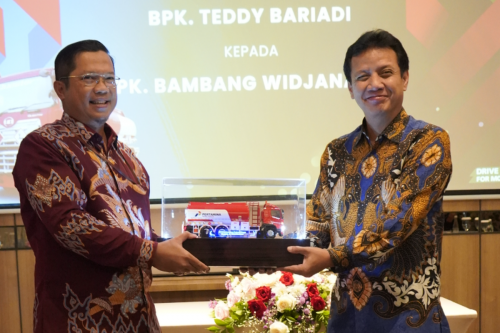 UD Trucks dan Pertamina Kerjasama Perkuat Logistik Energi Nasional