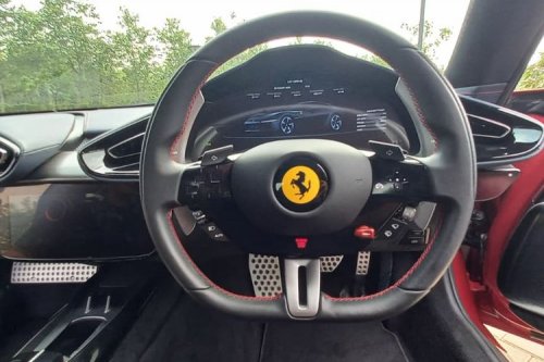 Impresi Jajal Ferrari 12Cilindri: Supercar dengan Plus dan Minus