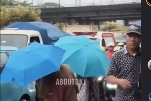 Update Kondisi Jalan di Cawang Setelah Banjir, Macet karena Galian