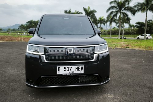 Menjajal Honda Step WGN e:HEV: Nyaman untuk Pria, Ramah buat Perempuan