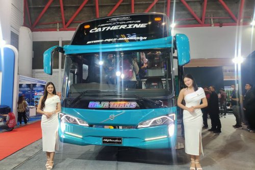 Pameran INAPA 2025 Resmi Dibuka, Banyak Kendaraan Listrik