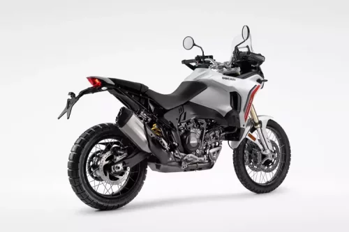 Ducati DesertX 2026: Evolusi Off-Road dengan Mesin V2 890 cc