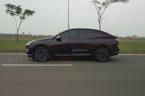 Perbandingan BYD Sealion 7 dan Hyptec HT Premium, SUV Listrik Terbaru