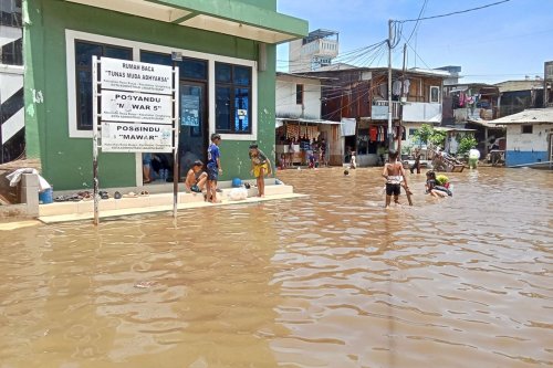 Cuaca Ekstrem, Ini Batas Aman Motor Listrik Saat Lewati Banjir