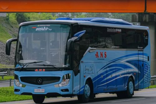 Persaingan Bus AKAP Angkatan Pagi Jurusan Jakarta - Sumatera