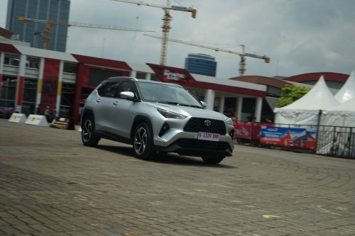 Toyota Yaris Cross G Hybrid EV: Lebih Murah, Masih Nyaman