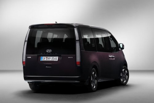 Hyundai Staria Electric Meluncur, Jarak Tempuh 400 Km