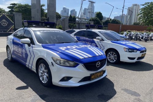 Polisi Buru Kendaraan Tanpa Pelat Nomor via ETLE Mobile