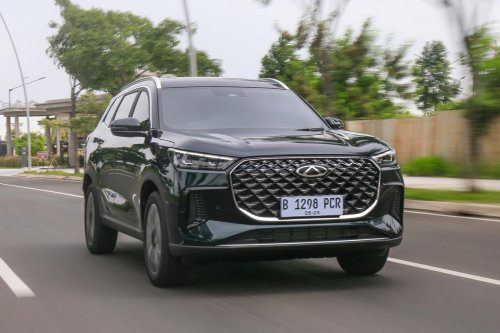 Perbandingan Chery Tiggo 8 CSH dan Honda CR-V Hybrid: Pilihan Cerdas!