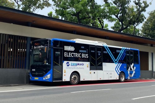 Naik Transjakarta Gratis Saat Malam Tahun Baru 2026, Catat Waktunya