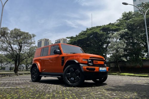 Uji Lengkap iCar V23: Ergonomi, Suspensi, dan Performa