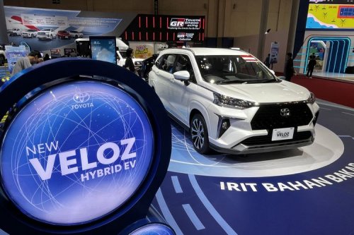 Harga Menggiurkan, Veloz Hybrid Goda Banyak Segmen Sekaligus