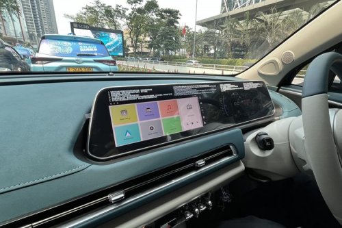 Mengemudikan GWM Ora 03: Mobil Listrik dengan Desain Unik