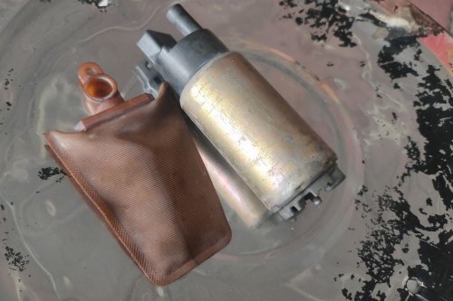 Kenali Ciri-Ciri Filter Bahan Bakar Mobil Sudah Kotor