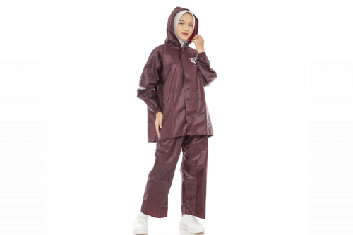 Sepele Tapi Penting, Pilih Jas Hujan Jangan Terlalu Ketat