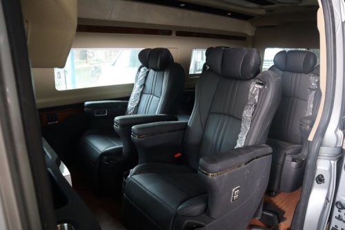 Mengenal Perbedaan Jok Mobil Captain Seat dan Pilot Seat