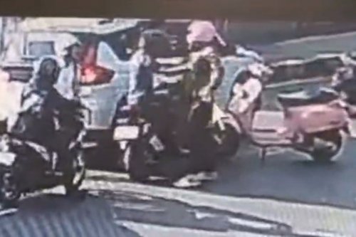 Viral Aksi Arogan Pengendara Vespa Pukul Karyawan Zaskia Adya Mecca