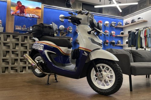 Porsche 911 Dakar Inspirasi Modifikasi Stylo 160