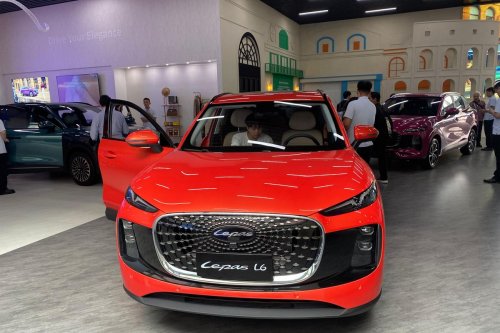 Calon Mobil Lepas yang Meluncur Setelah Model L8