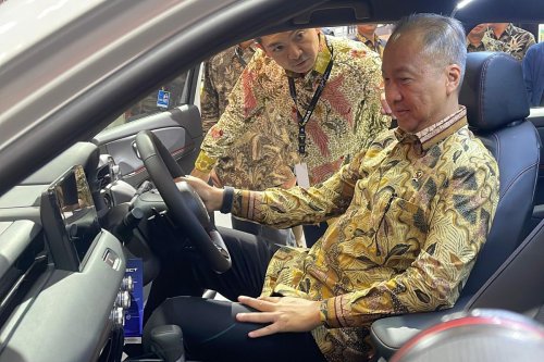 Industri Otomotif Lesu, Menperin Minta Pelaku Usaha Tetap Optimistis
