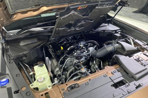 Komparasi SUV PHEV: Denza B5 vs Mazda CX-80