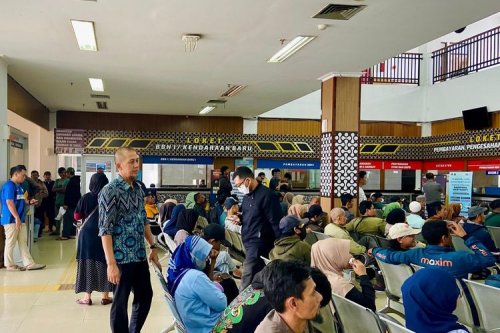 Pengampunan Pajak Dianggap Bisa Hambat Penggunaan Motor Listrik