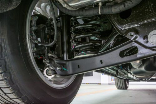Kenapa Mobil dengan Suspensi Nyaman, Kaki-kakinya Cepat Rusak?
