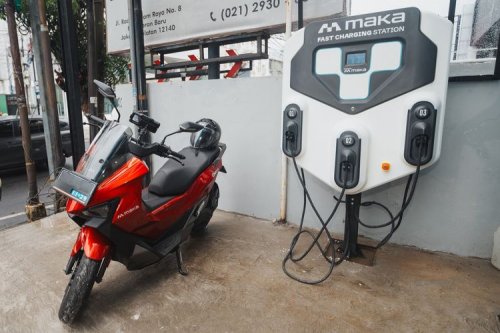 Penjualan Motor Listrik 2025 Turun 28,6%