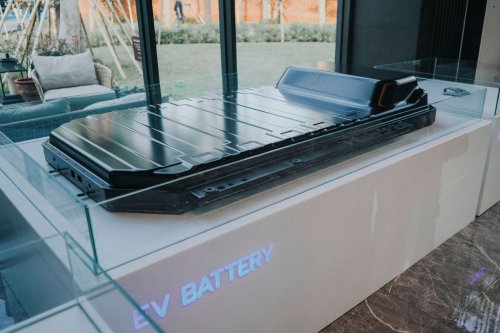 Tantangan dan Solusi Limbah Baterai Kendaraan Listrik di Jakarta