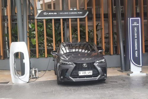 Isi Daya Tanpa Repot, Pengalaman Pakai Lexus Exclusive Charging Point