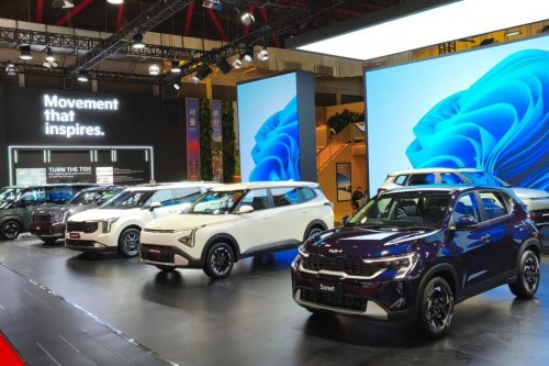 Deretan Mobil Kia di IIMS 2026: dari Mesin ICE, HEV sampai BEV