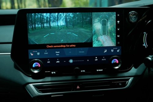 Elegansi Lexus RX450h+, Tak Luntur Meski Sudah Berusia Dua Tahun