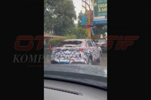 Mobil Baru Chery Tertangkap Kamera, Diduga Chery E5 atau C5