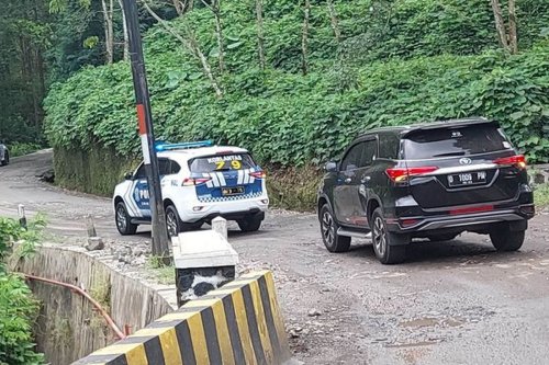 Jangan Bertahan di D, Ini Alasan Pakai Gigi L Saat Turunan Panjang