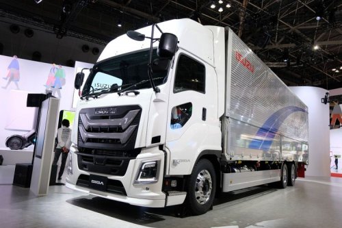 Isuzu Pamerkan Teknologi Masa Depan di Japan Mobility Show 2025